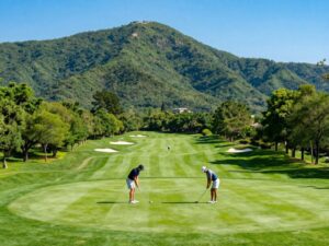 Landscape of Foothills Golf Club in Phoenix with golfers